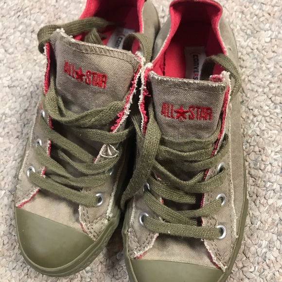 Converse shoes size 2 - Picture 2 of 5